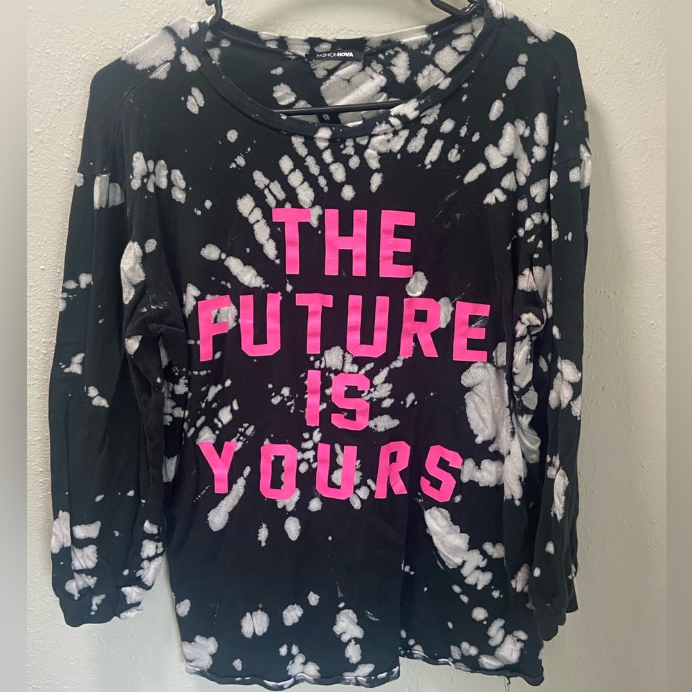 Tie dye long sleeve graphic tee